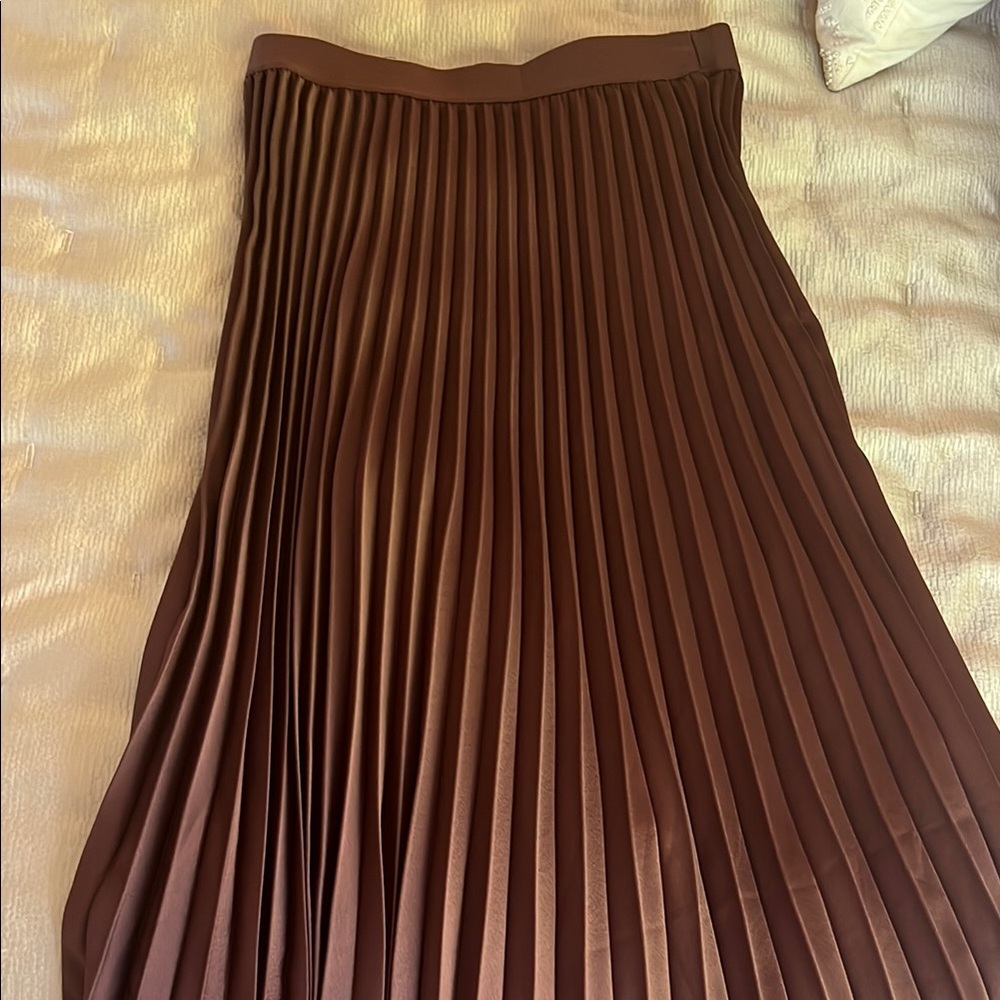 H&M Brown Midi A-Line Skirt with Pleats